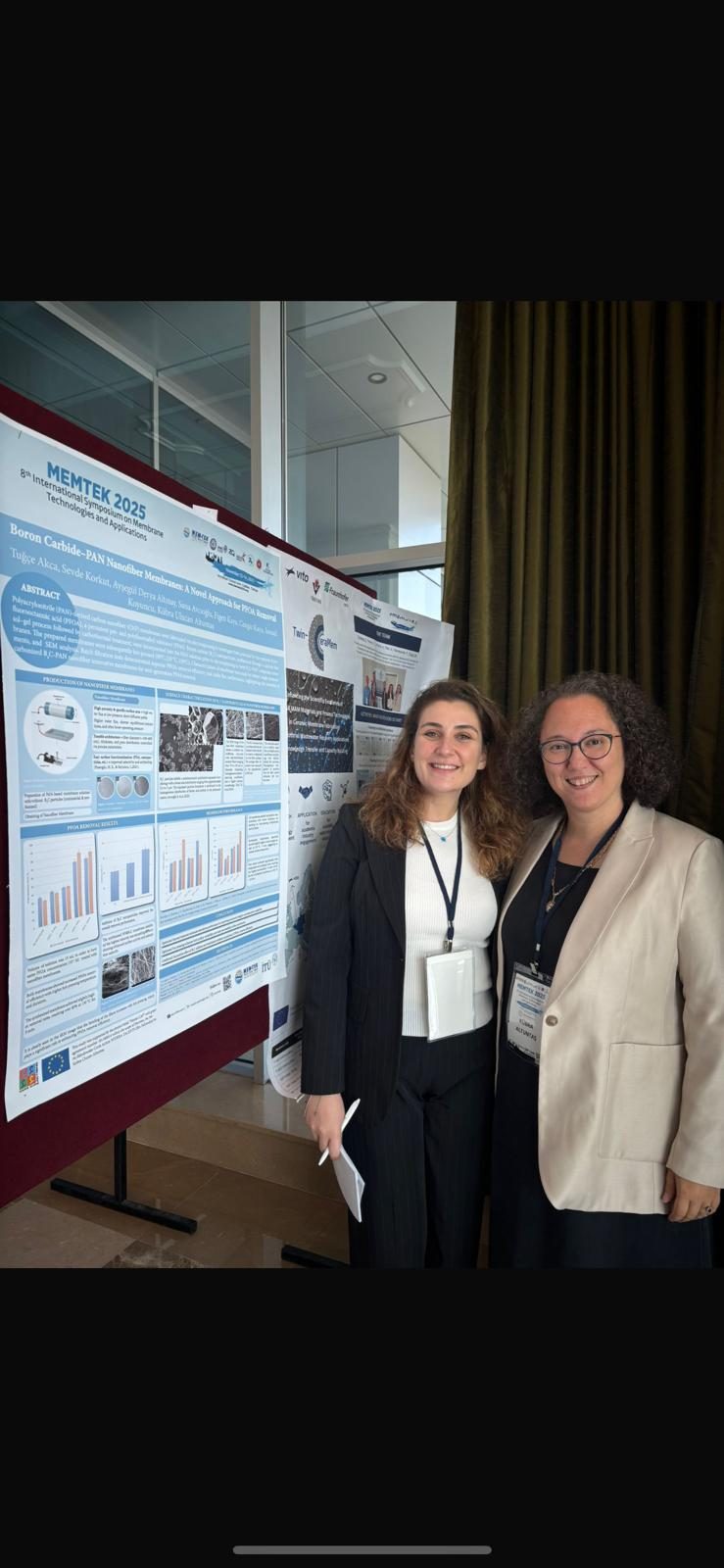 Tuğçe Akça and Kubra Ulucan-Altuntas beside the poster at MEMTEK 2025